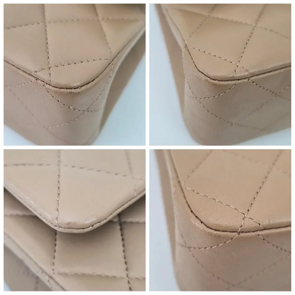 Chanel 22B Medium Classic Flap Lambskin Beige